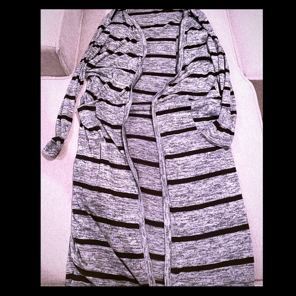 NY&Co Black and Gray Maxi Cardigan w| Pockets - Picture 1 of 5